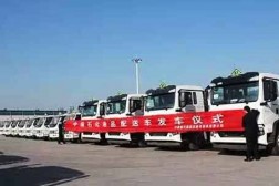  程力重汽26臺(tái)油罐車(chē)交付中石化